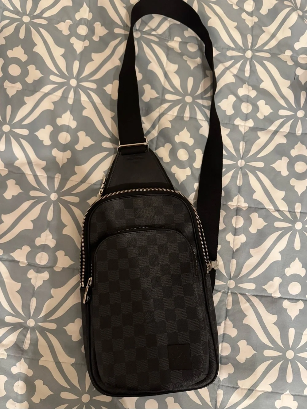 Louis Vuitton Black Damier Graphite Canvas Messenger Sling Bag